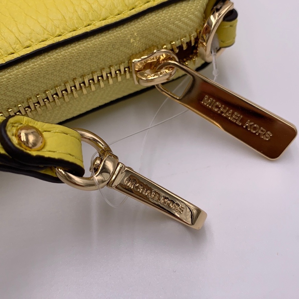 MICHAEL KORS Large Travel Continental Leather
Color: SUNSHINE - Picture 16 of 16